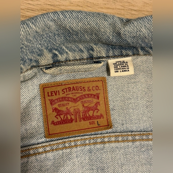 Levi's denim jacket size L - Picture 3 of 4